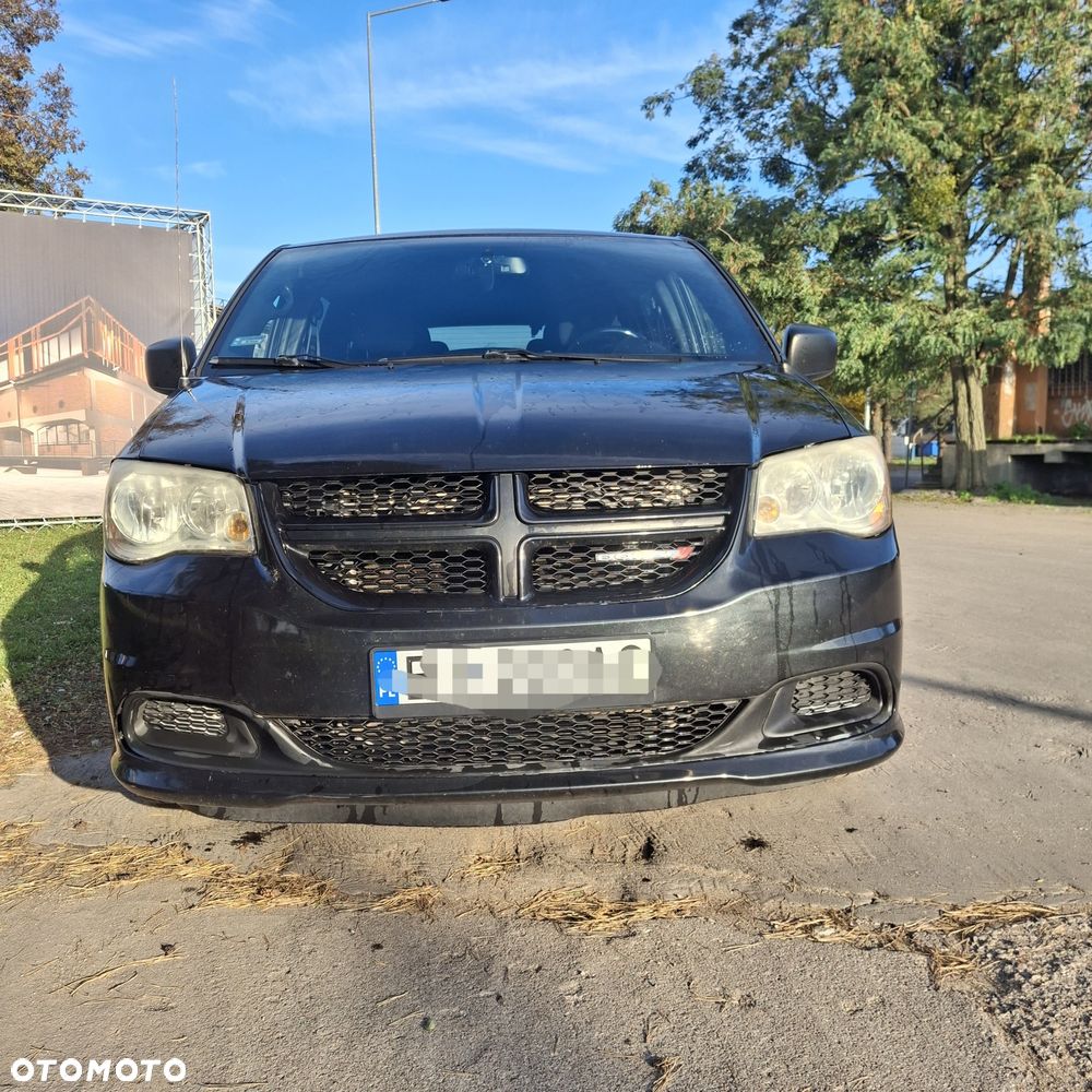 Dodge Caravan - 4