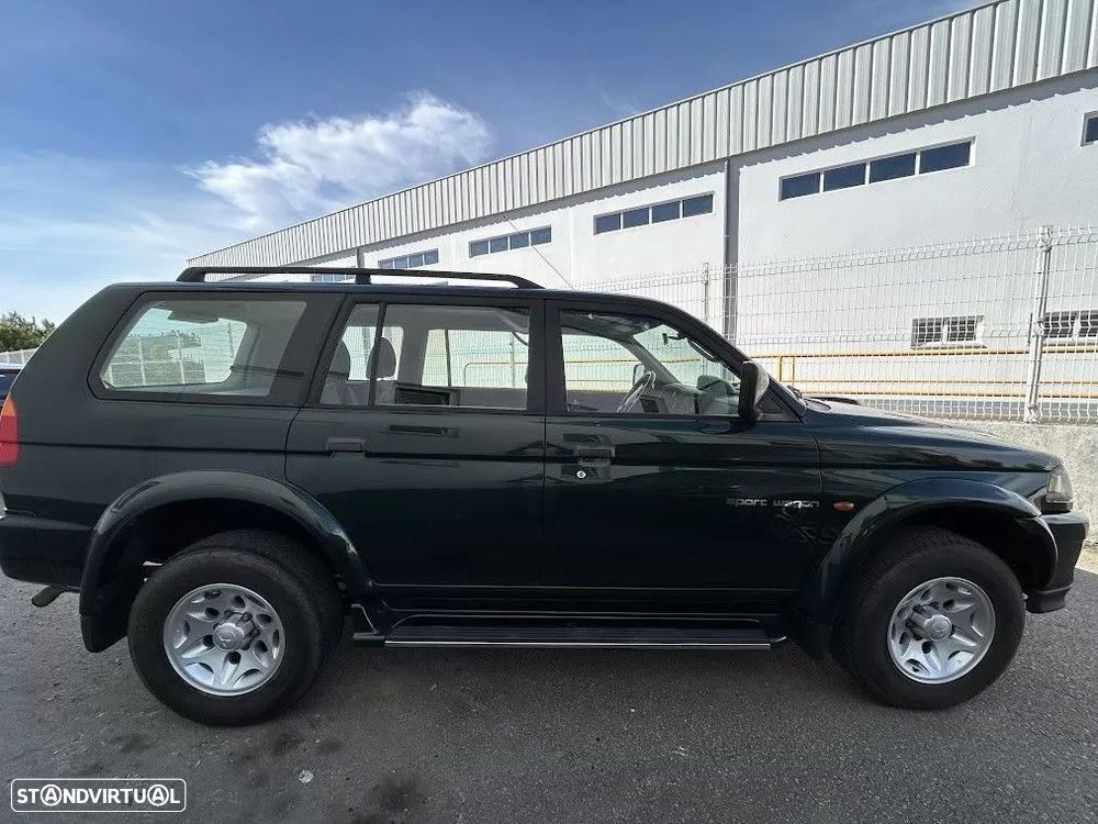 Mitsubishi Pajero Sport 2.5 TD GLS - 15