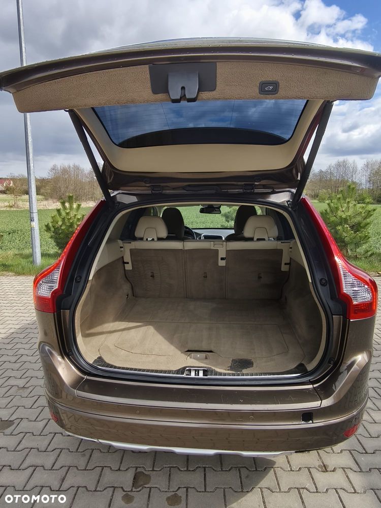 Volvo XC 60 D4 AWD Momentum - 14