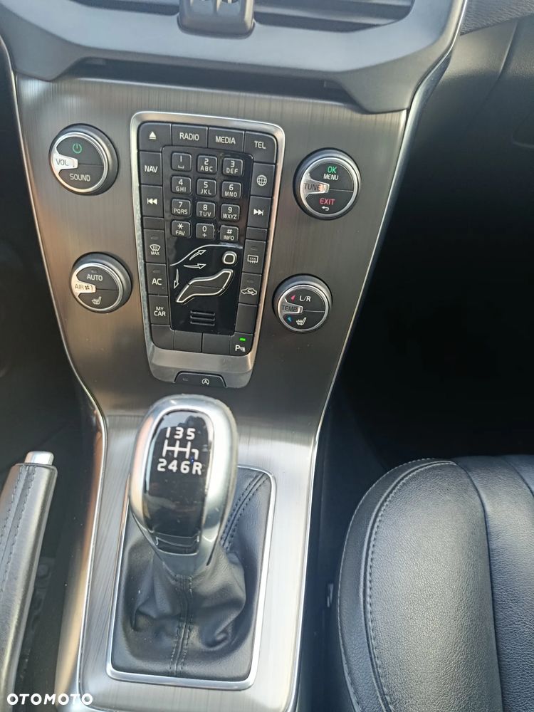 Volvo V40 D4 Drive-E Summum - 19