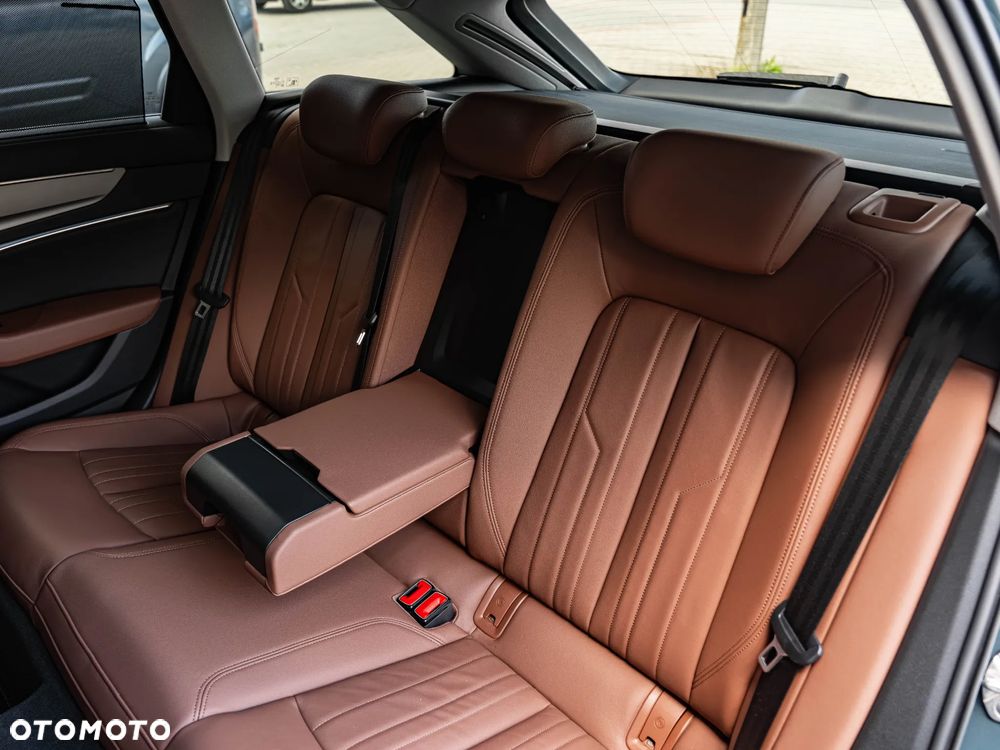 Audi A6 Avant 40 TDI quattro S tronic S line - 27