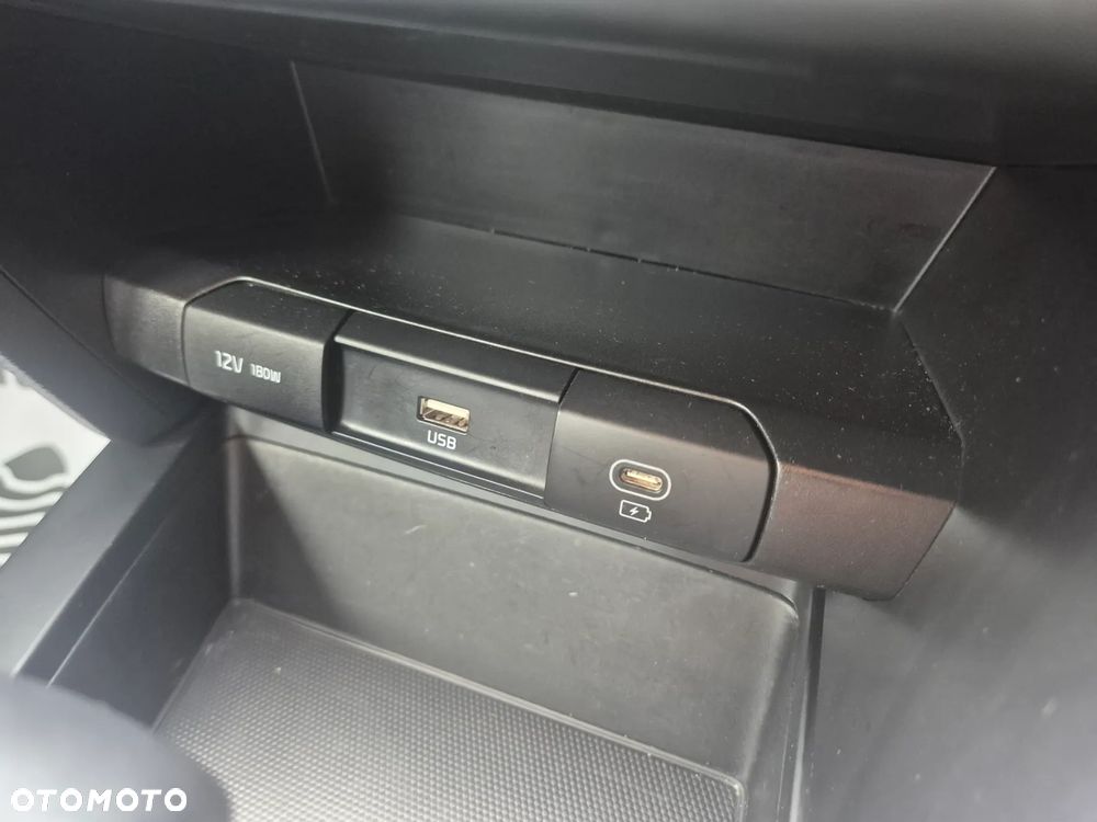 Kia Ceed 1.5 T-GDI MHEV L DCT - 22