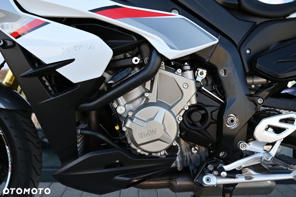 BMW XR - 10