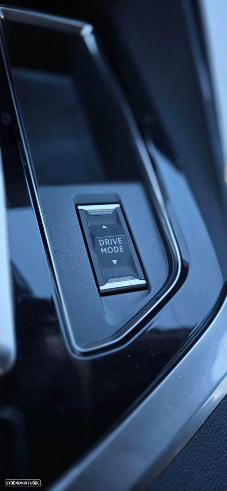 Peugeot 5008 PureTech 130 EAT8 Stop & Start Allure Pack - 24