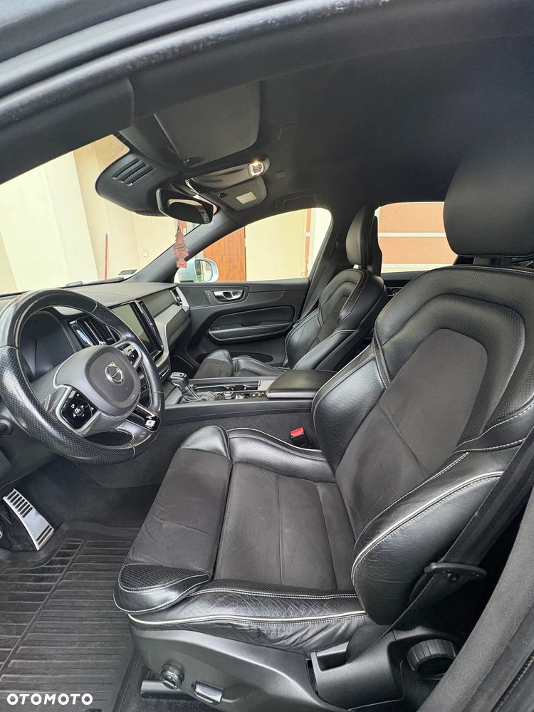 Volvo XC 60 D4 AWD R-Design - 3