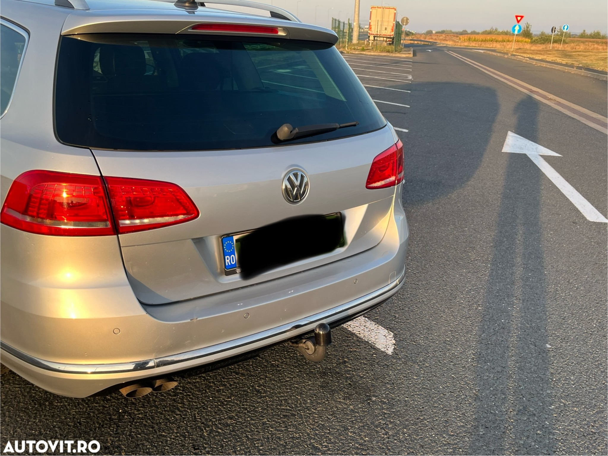 Volkswagen Passat Variant 2.0 TDI DSG BlueMotion Technology R-Line - 3