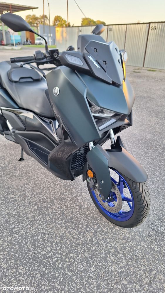 Yamaha X-max - 17