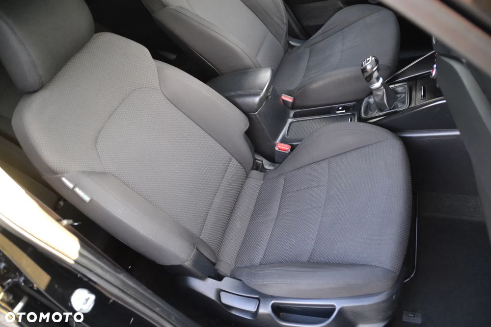 Kia Carens 1.6 GDI Business Line 7os EU6 - 28