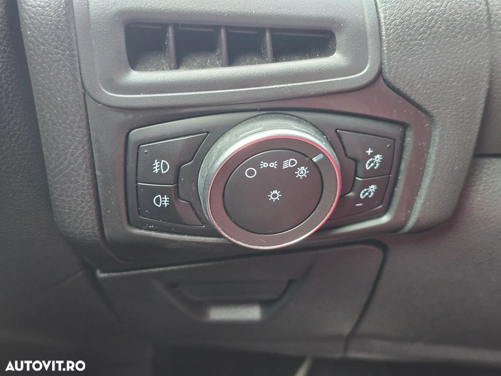 Ford Focus 1.5 TDCi DPF Start-Stopp-System Aut. Business - 13