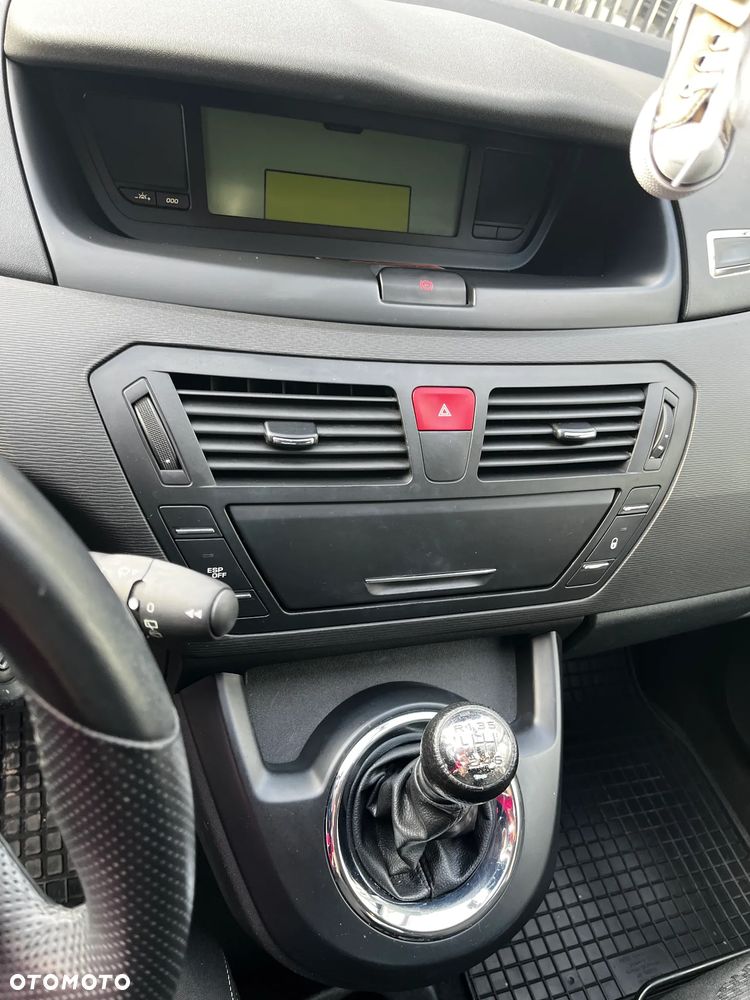 Citroën C4 Picasso - 12