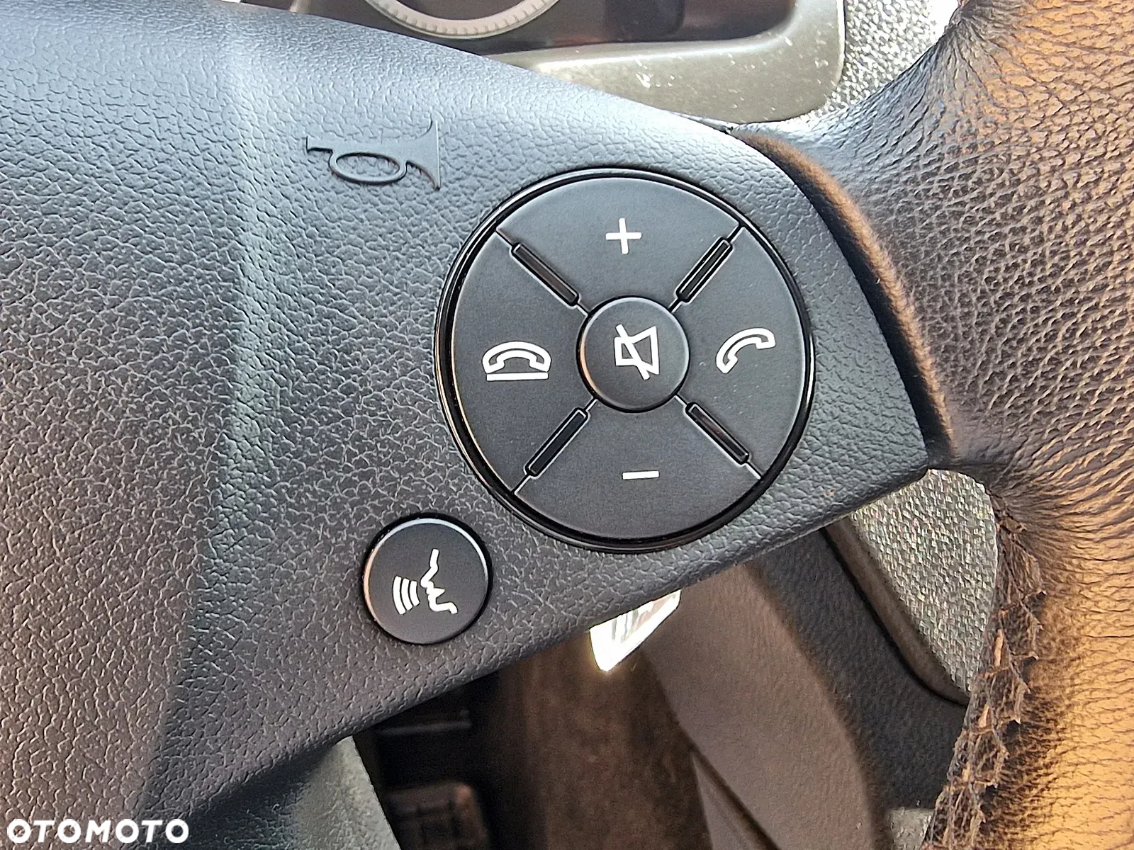 Mercedes-Benz Klasa C 180 T BlueEFFICIENCY - 17