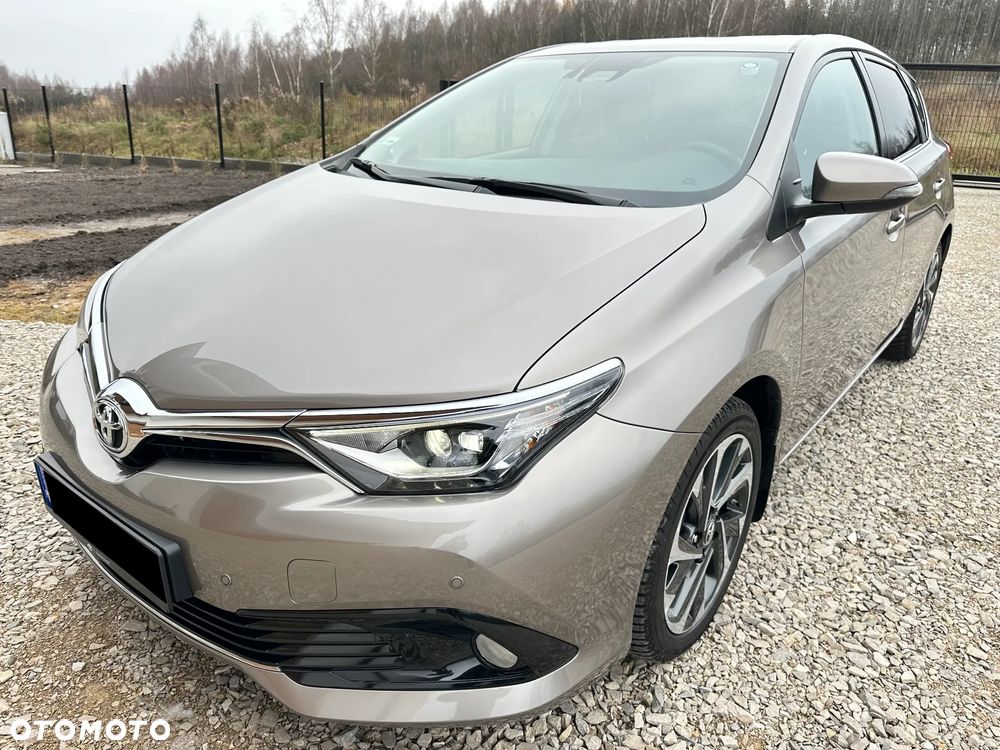 Toyota Auris 1.6 Prestige - 35