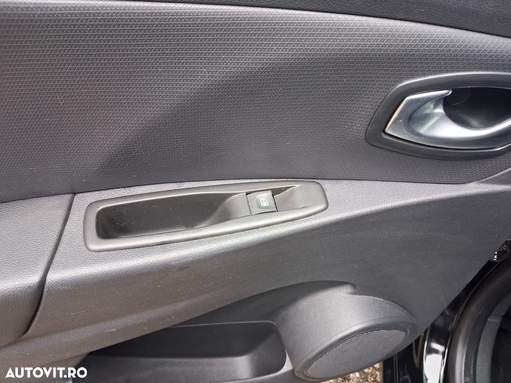 Renault Clio TCe 90 EVOLUTION - 13