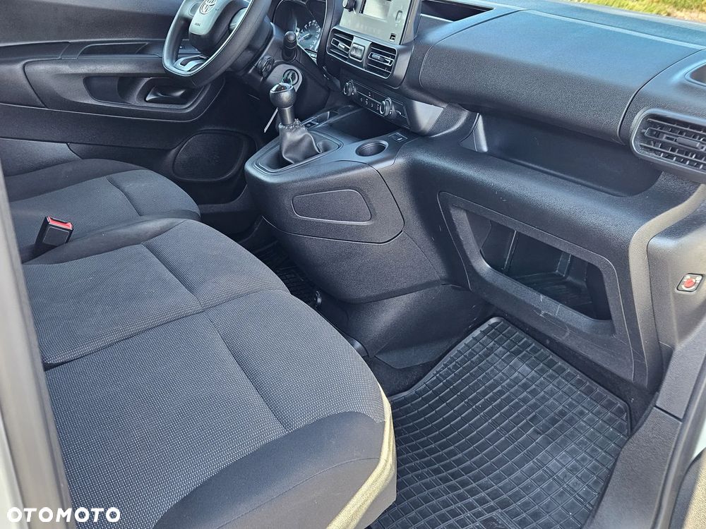 Toyota Proace City,  Salon Polska, 3 osobowy. - 19