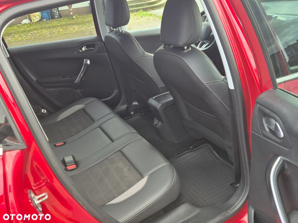 Peugeot 2008 BlueHDi FAP 120 STOP & START Allure - 9