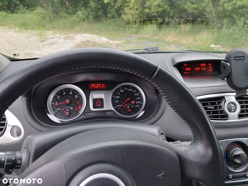 Renault Clio 1.2 16V Expression - 16