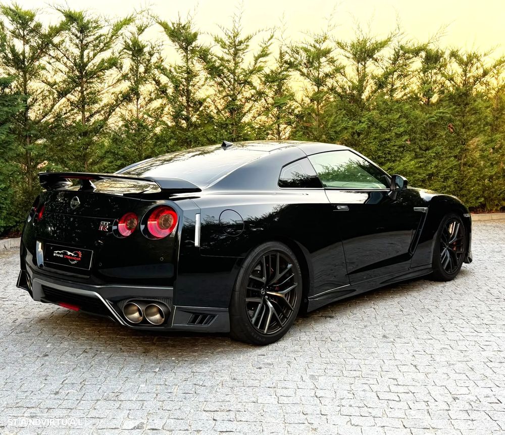 Nissan GT-R Prestige Edition - 7