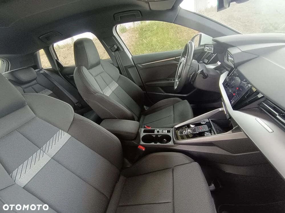 Audi A3 Sportback 35 TFSI S tronic - 7