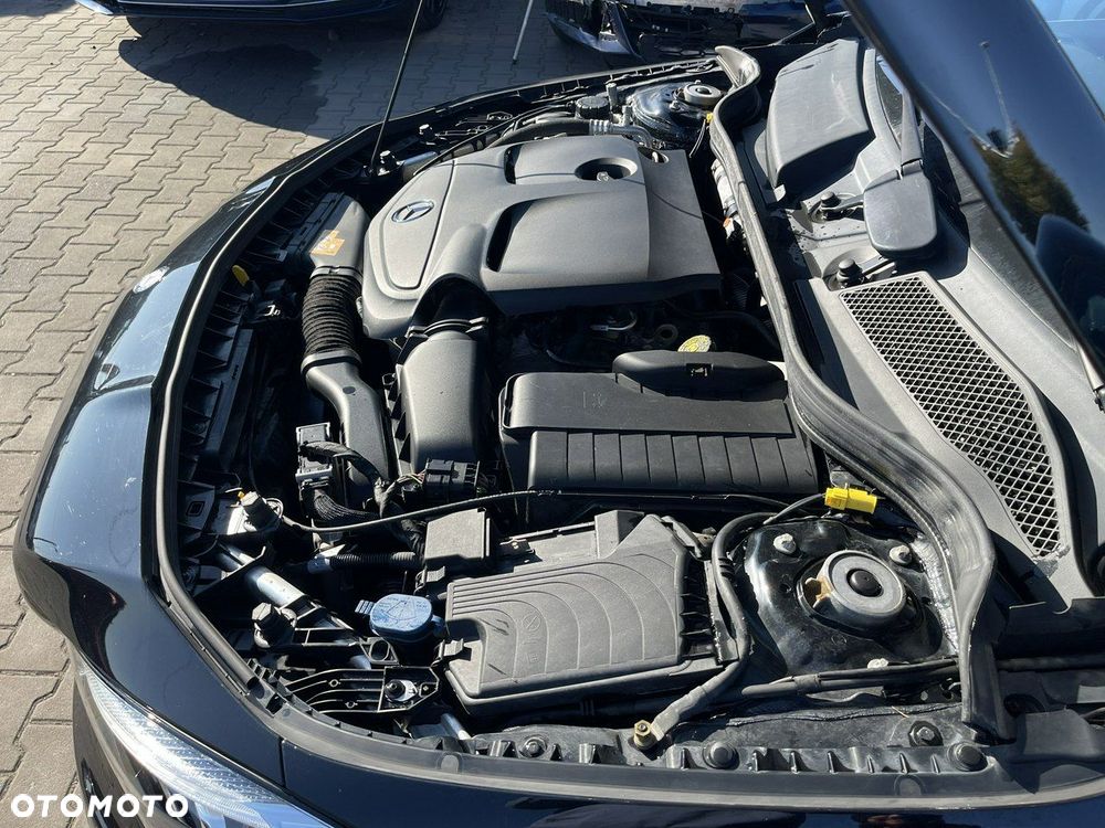 Mercedes-Benz CLA 200 7G-DCT UrbanStyle Edition - 11
