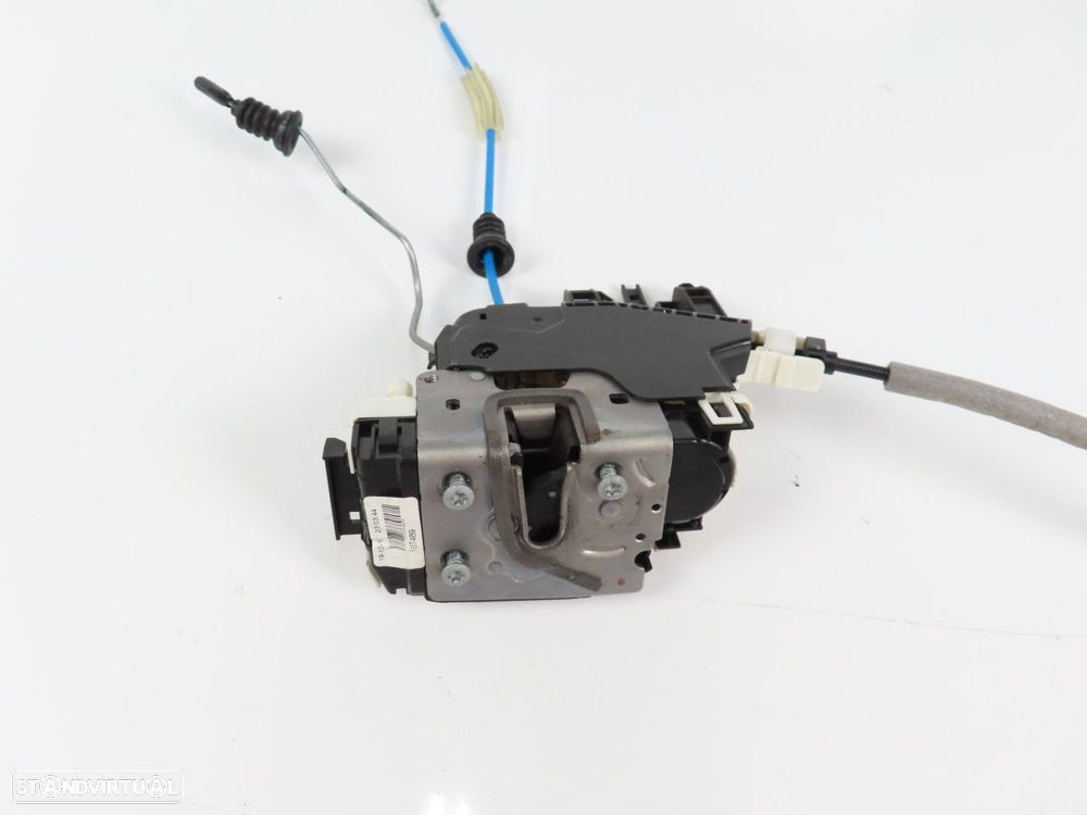 Fecho da porta Esquerdo/Frente Seminovo/ Original MERCEDES-BENZ CLA Coupe (C117)... - 2