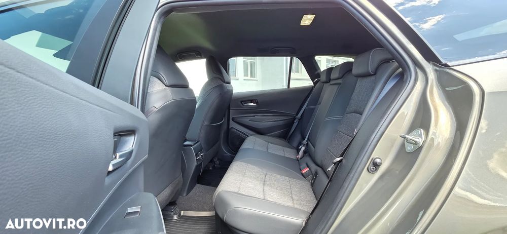 Toyota Corolla 1.8 HSD TS Dynamic - 14