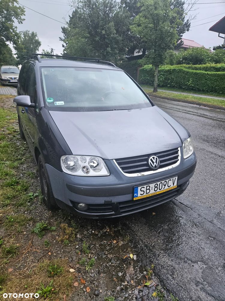 Volkswagen Touran - 2
