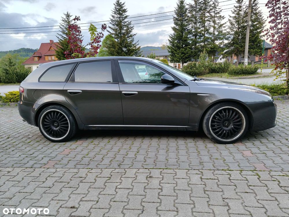 Alfa Romeo 159 Sportwagon 1.9JTDM ti - 10