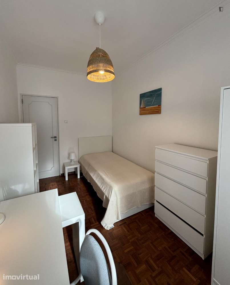 Quarto - localizado em Alcântara Lisbon - Grande imagem: 2/21