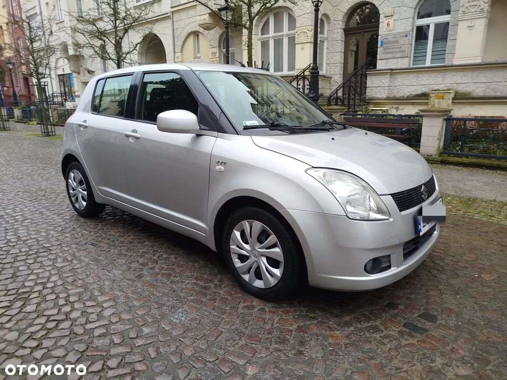 Suzuki Swift - 1