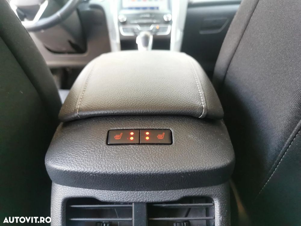 Ford Mondeo 2.0 HEV Titanium - 29