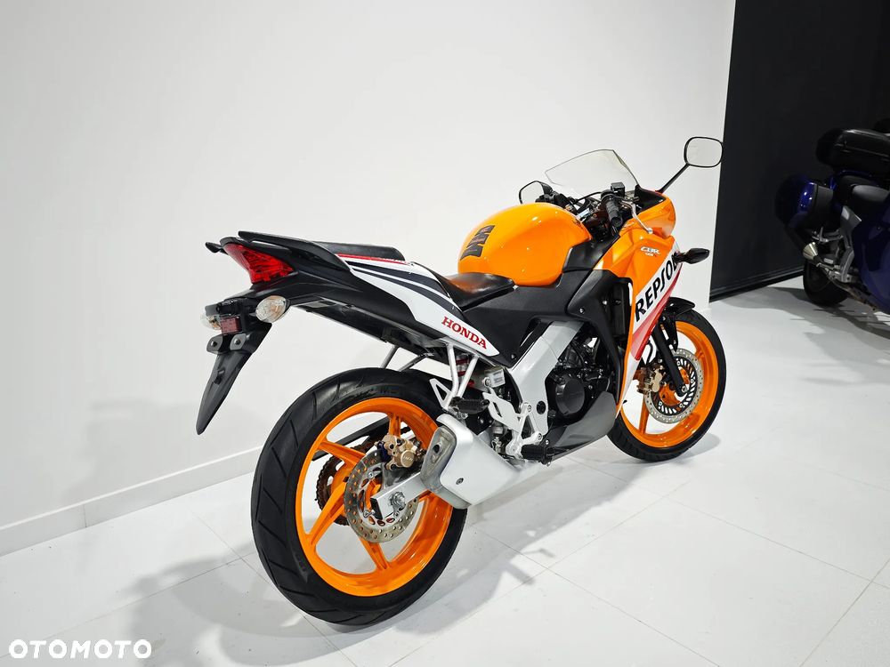 Honda CBR - 7