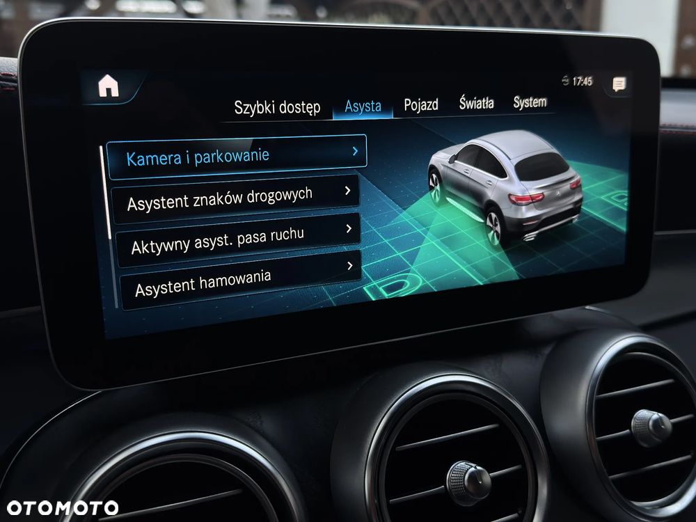 Mercedes-Benz GLC 220 d 4Matic 9G-TRONIC AMG Line Plus - 31