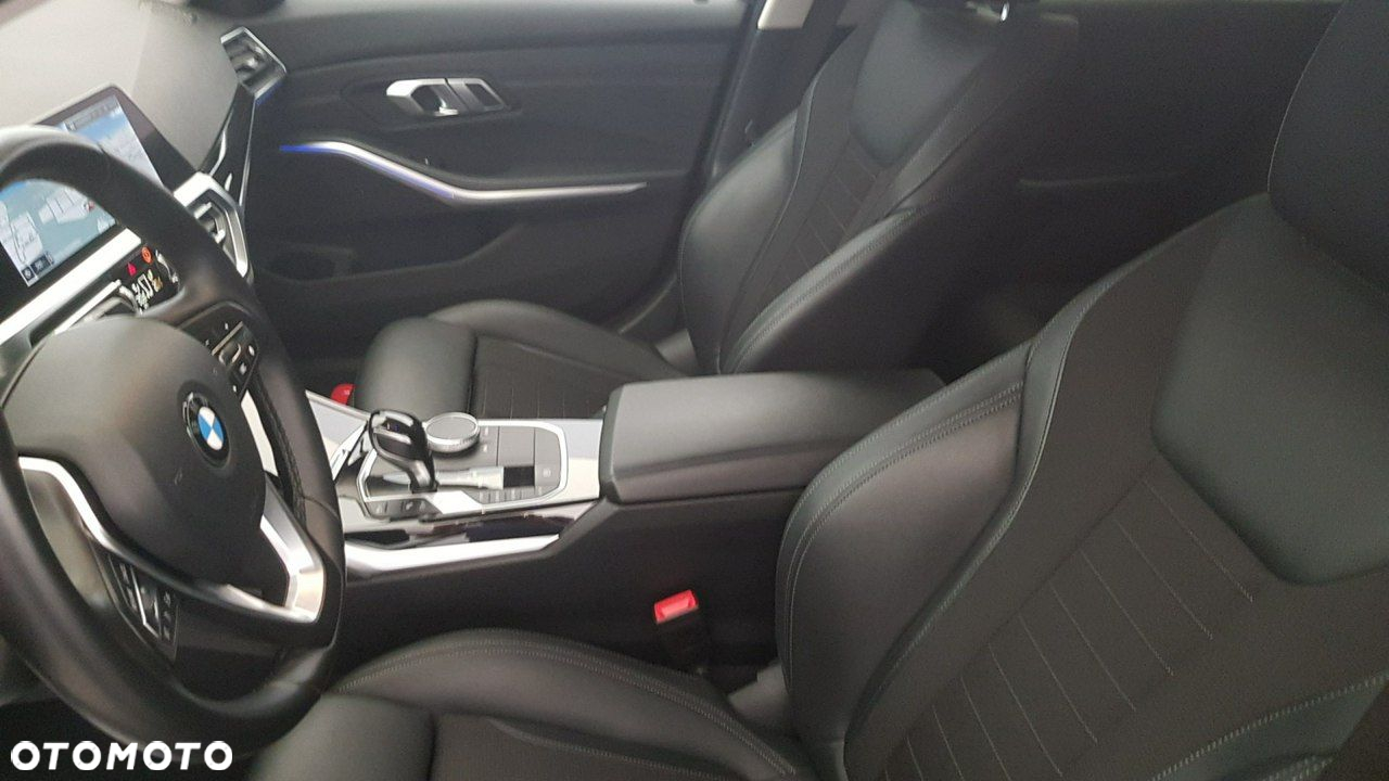 BMW Seria 3 - 21