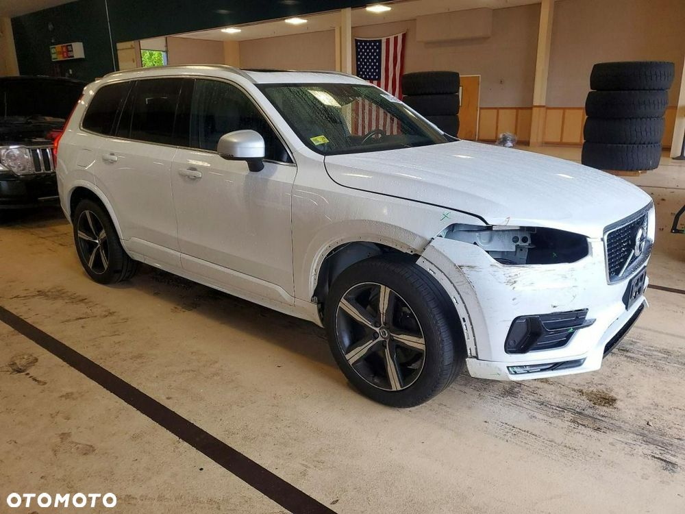 Volvo XC 90 - 3