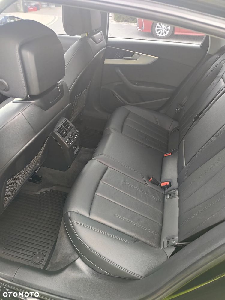 Audi A4 Limousine - 5