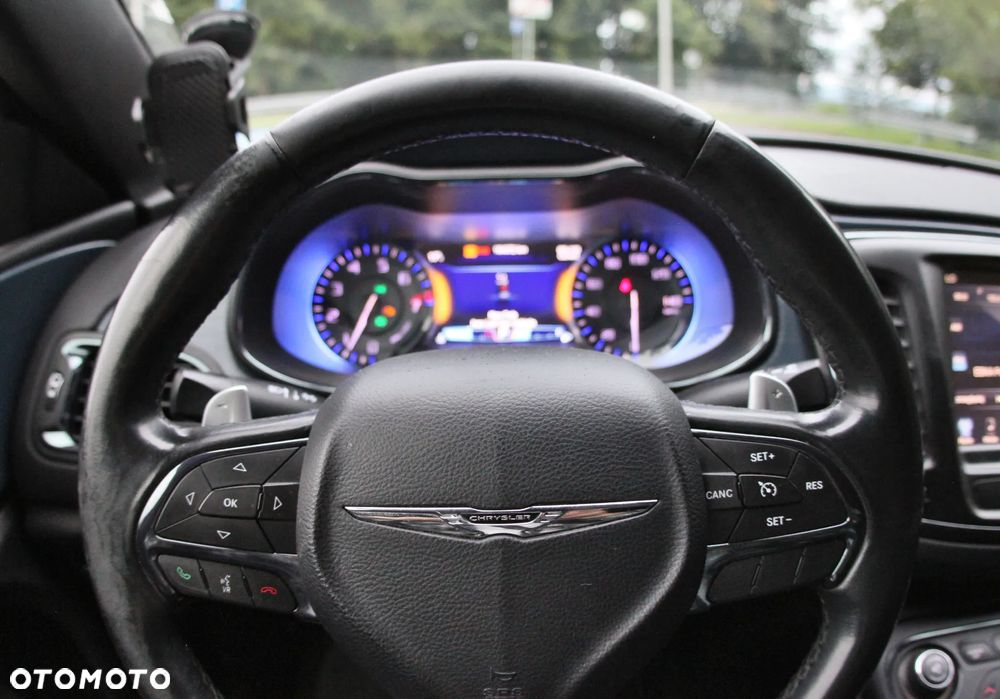 Chrysler 200 - 17