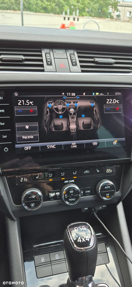 Skoda Octavia 2.0 TDI SCR 4x4 Style DSG - 17