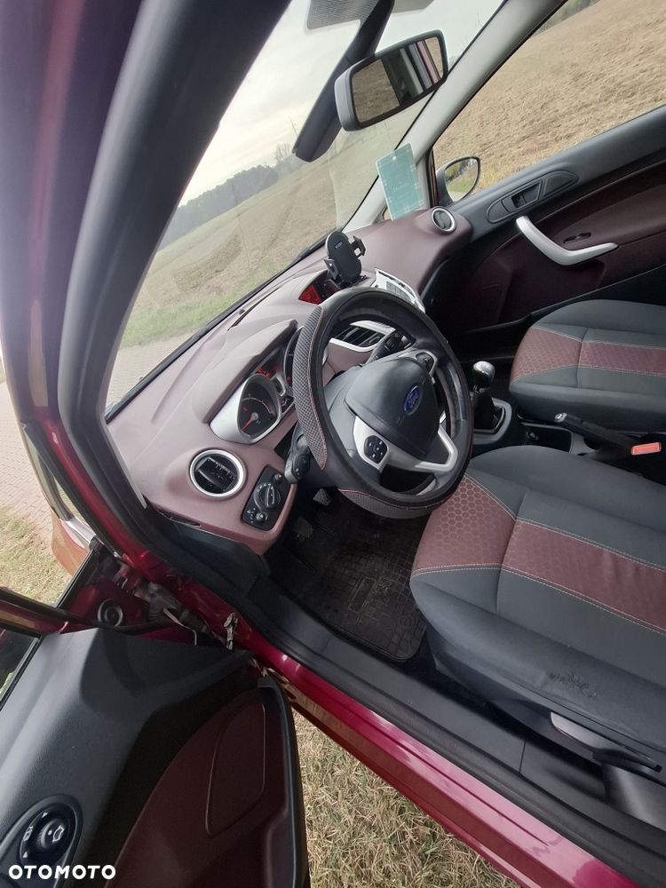 Ford Fiesta - 7