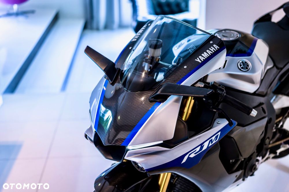 Yamaha R1 - 13