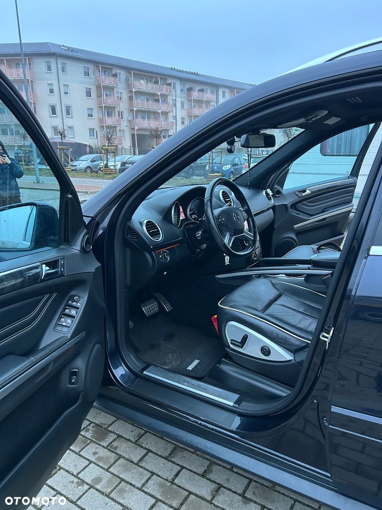 Mercedes-Benz ML - 8