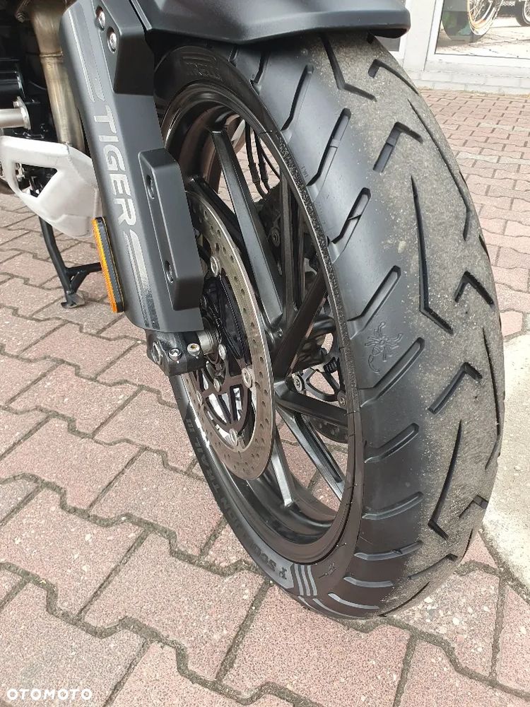 Triumph Tiger - 24