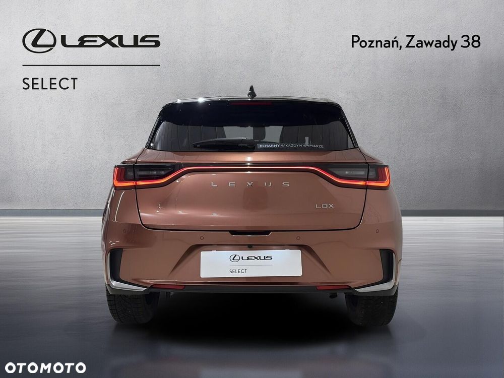 Lexus LBX 1.5 Hybrid Emotion - 8