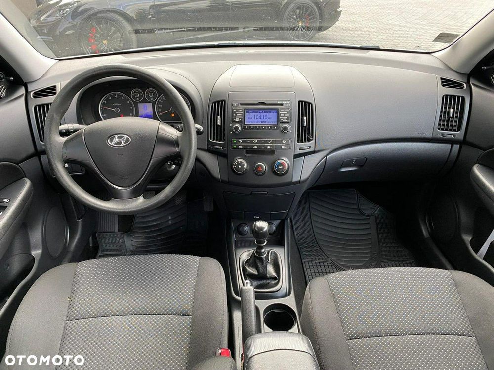 Hyundai i30 1.4 Classic + - 11