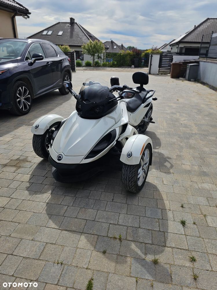 Can-Am Spyder - 3