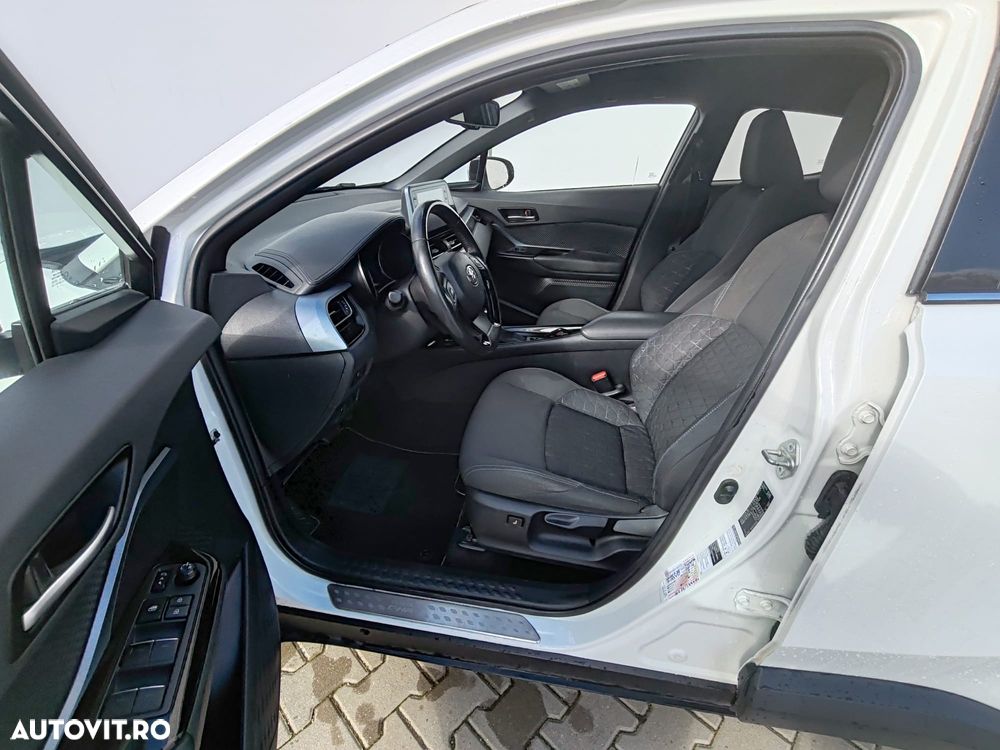 Toyota C-HR 2.0 Business-Edition - 4