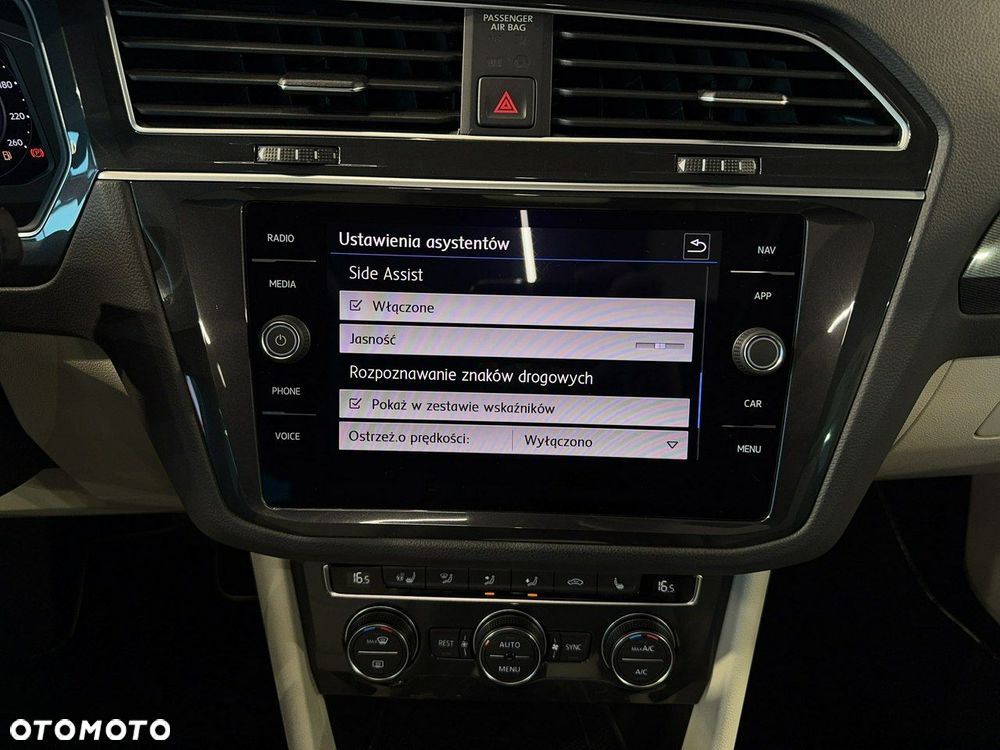 Volkswagen Tiguan - 30