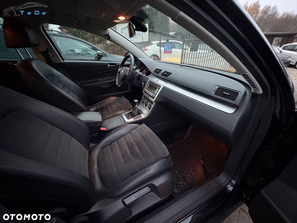 Volkswagen Passat Variant 2.0 TDI 4Mot Highline - 24
