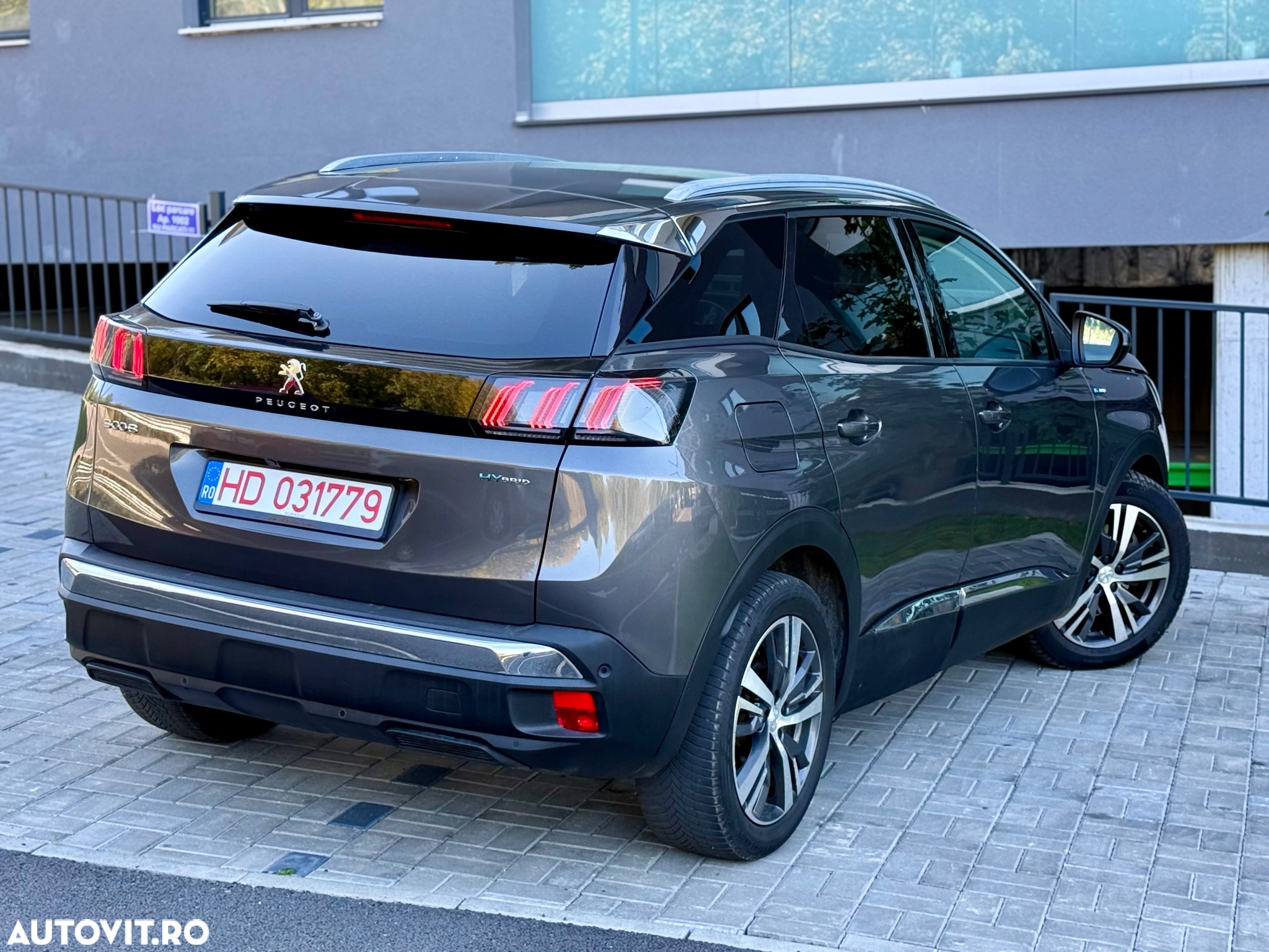 Peugeot 3008 Hybrid 225 e-EAT8 Allure Pack - 6