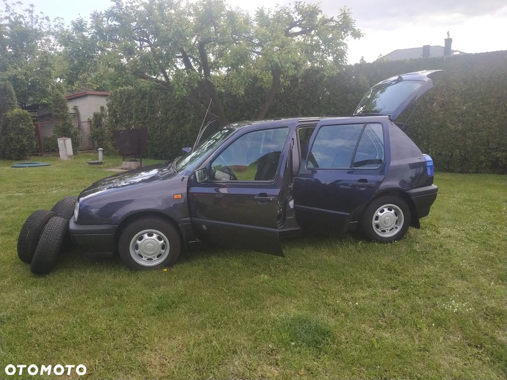 Volkswagen Golf 1.8 GL - 2