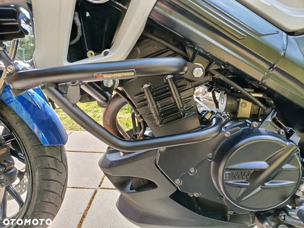 BMW F - 21